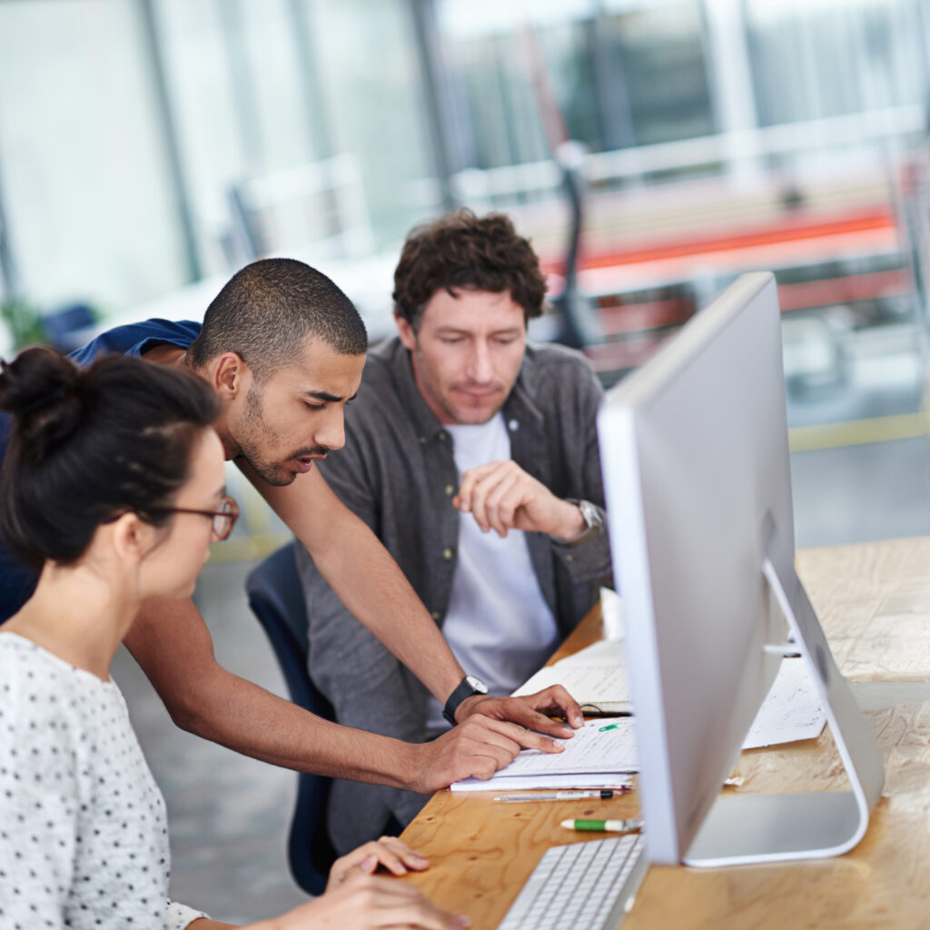 How Can IT Courses Help You Build a Successful Career in Technology?